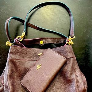 Coach purse and matching wallet. Gorgeous!